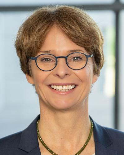 Prof. Dr. med. Alexandra Philipsen